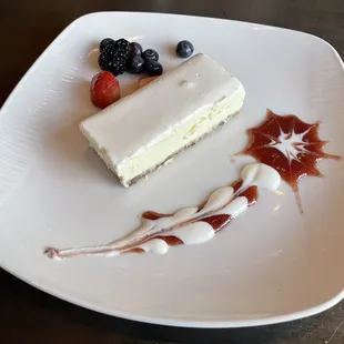 Aldo&apos;s signature cheesecake