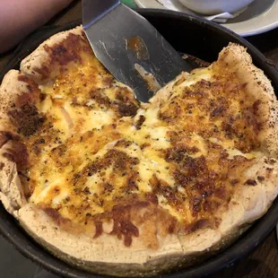 Deluxe Pan Pizza