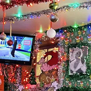 Grinch wall!