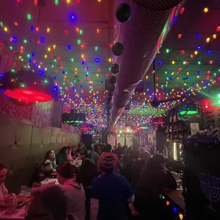 a room full of people