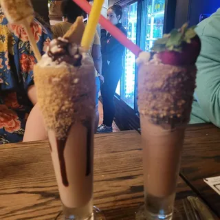 Vegan Chocolate Strawberry Shake