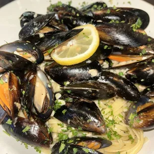 Ale Clams Pasta (Substitute Mussels)