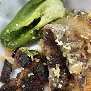 You can see how overcooked the milanesa was in this photo; the grilled pepper also appears.