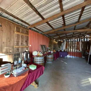 Thanksgiving vibe, check! Cousins-giving... prepped and ready to receive the goodies everyone is bring to share