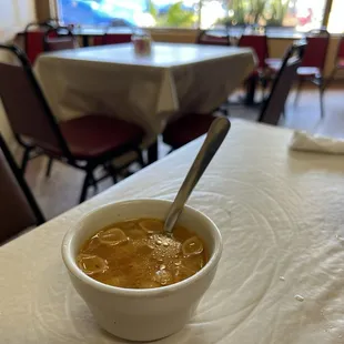Starter-Sopa de conchitas