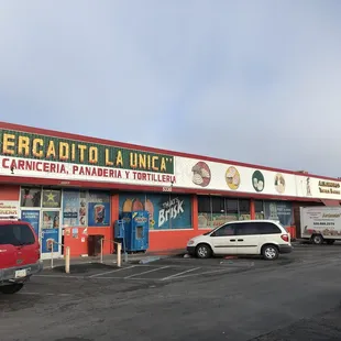 Entrance on he left and shipping down in he right.