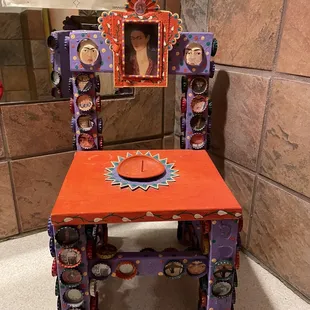 Cute Frida chair in Womens bathroom