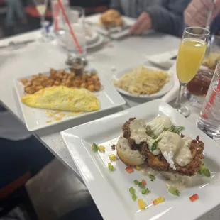 Ale's Chicken Benedict