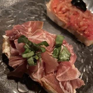Bruschetta con Prosciutto e Mascarpone
