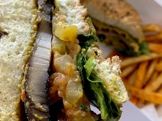 Hoptinger Bier Garden & Sausage House