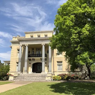Front lawn and view of the Alexander Mansion from Ross Ave.