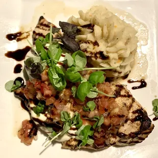 Chicken bruschetta with whipped potatoes