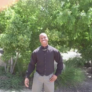 Marlon B.