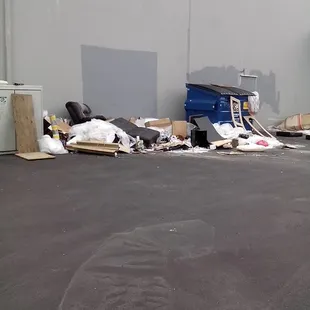 If they cant take care of their own trash they cant take care of their customers.