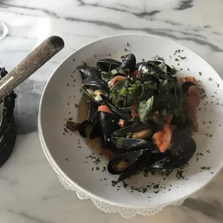 Carlsbad Black Mussels, White Wine, Pancetta, Fresh Garlic & Tomato