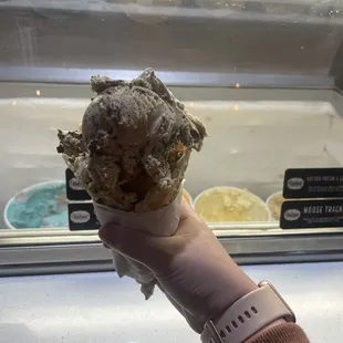 HUGE single scoop of buckeye classic