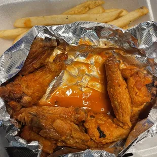 Hot 10 Pieces Wings with Fries