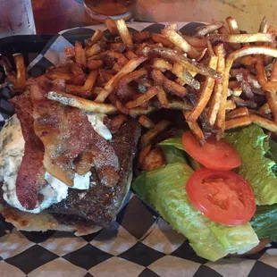 Can&apos;t remember the name but had blue cheese and bacon.