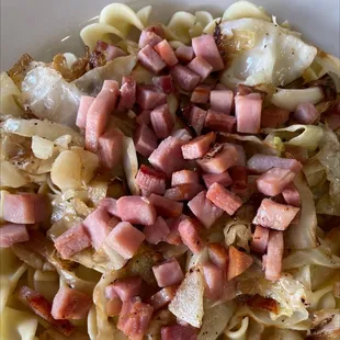 Cabbage noodles and ham