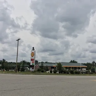 Overall view from South I-75 Exit 101, facing southwest