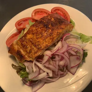 Grilled Salmon Salad