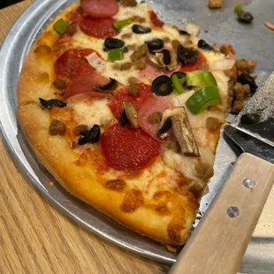 The Works Pizza. 2 slices left  small pizza was pretty big for a small, not a bad thing!!!!