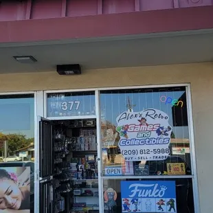 Alex's Retro Games and collectibles