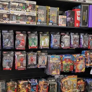 Alex's Retro Games and collectibles 
Marvel Legends