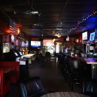 Perfect Dive Bar