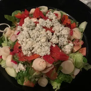 Garden&apos;s chopped salad