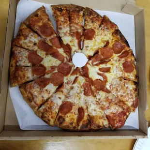 Large Pepperoni Pizza