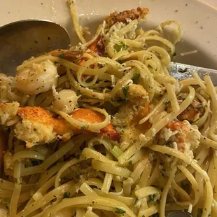 Seafood capri (lobster, shrimp &amp; scallops with green onion)