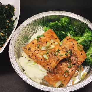 Sesame Ginger Salmon, Wasabi Mashed Potatoes and Steamed Broccoli
