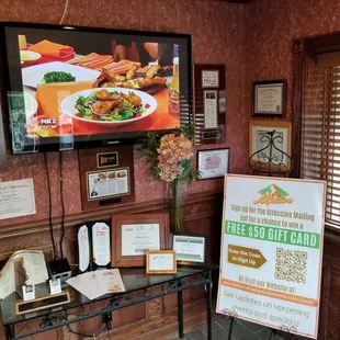 2019-08-27. Alfoccino Ristorante. Auburn Hills, MI. Entrance anteroom.