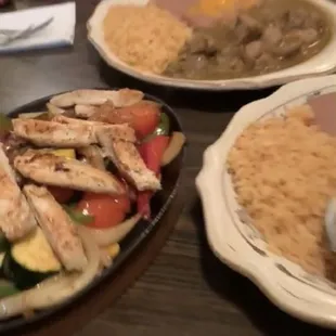 "Chile verde" and "Chicken fajitas"