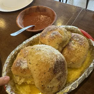Garlic knots -- OMGosh huge and delicious!
