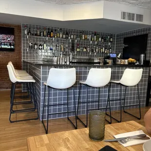 sushi and sashimi, interior