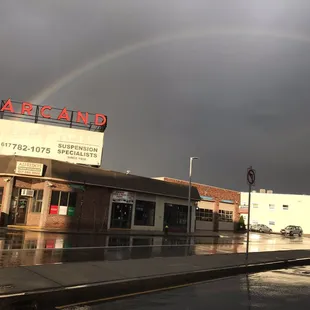 Alfredo&apos;s: where rainbows begin