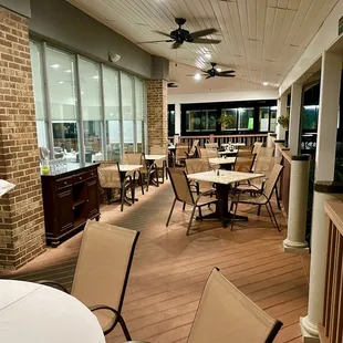 Outdoor Patio - Alfedo's at the Inn Italian Restaurant