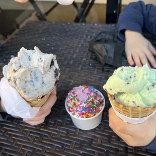 Cookies and cream, Strawberry with sprinkles, Mint chocolate chip