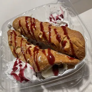 Classic Cannoli