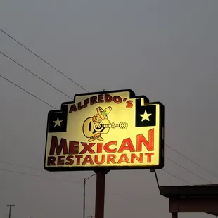 a mexican restaurant sign