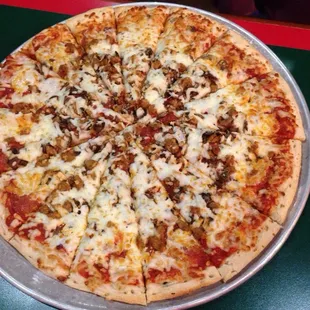 X large pepperoni, Sausage, mushrooms