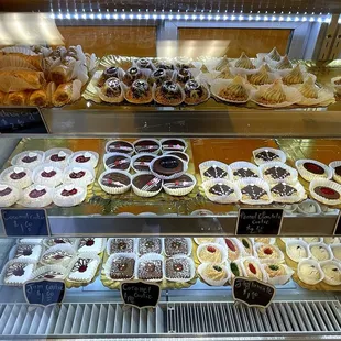 Pastry Case (2 of 3)