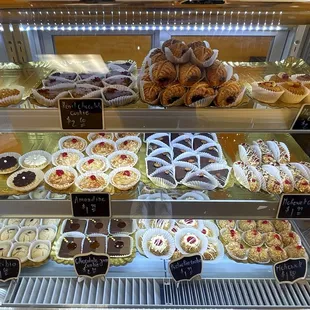 Pastry Case (3 of 3)