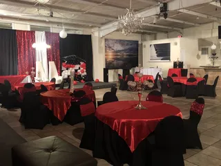 Le Roux's On The Lake