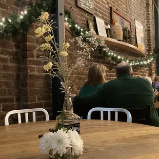 Pretty table and wall decor in the back for the concert !