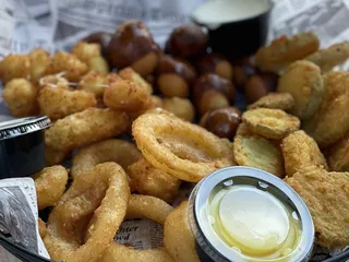 Iggy's Grill and Bar