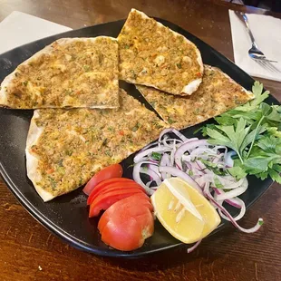 Lahmacun Pizza