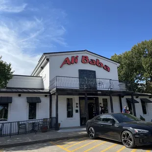 the outside of the restaurant